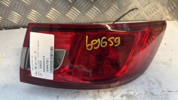 Feu arriere principal droit (feux) RENAULT CLIO 4 PHASE 1 Essence - Image 2