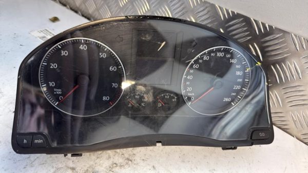 Compteur VOLKSWAGEN GOLF 5 Essence - Image 1