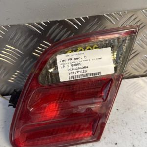 Feu arriere secondaire droit (feux) MERCEDES CLASSE E 210 PHASE 2 Diesel - Image 1