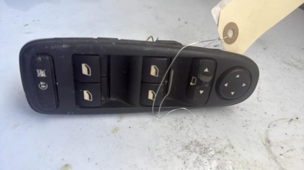 Interrupteur de leve vitre avant gauche CITROEN C4 PICASSO 1 Diesel - Image 3