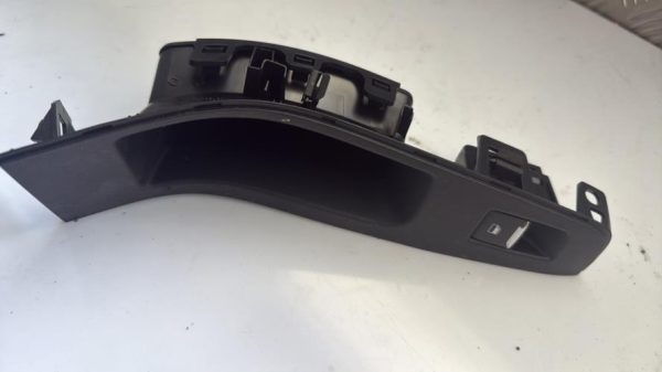 Interrupteur de leve vitre arriere droit FORD PUMA 2 Essence/Hybride - Image 2