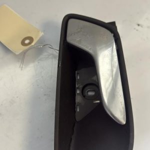 Poignee interieur avant droit FORD PUMA 2 Essence/Hybride - Image 1