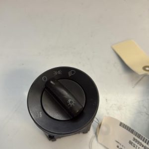 Commande de phare VOLKSWAGEN POLO 4 PHASE 1 Diesel - Image 1
