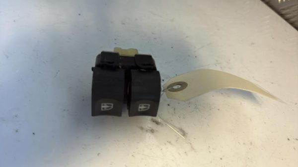 Interrupteur de leve vitre avant gauche RENAULT CLIO 4 PHASE 1 Diesel - Image 3