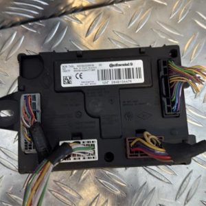 Calculateur RENAULT CLIO 4 PHASE 2 Essence - Image 1