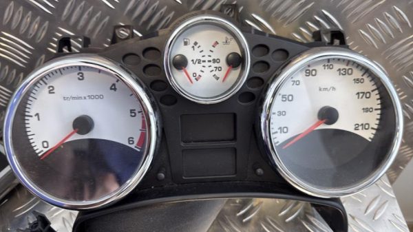Compteur PEUGEOT 207 PHASE 2 Diesel - Image 2