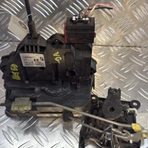 Serrure avant gauche OPEL CORSA D PHASE 1 Diesel - Image 1