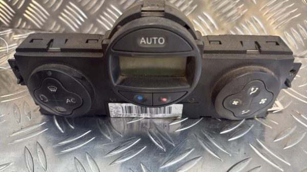 Commande chauffage RENAULT MEGANE 2 PHASE 2 BREAK Diesel - Image 1
