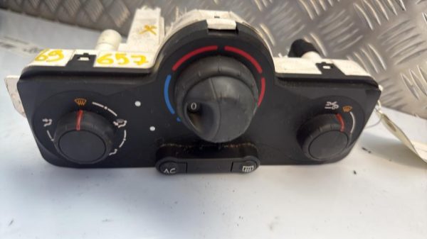 Commande chauffage RENAULT CLIO 3 PHASE 2 Diesel - Image 2