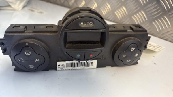 Commande chauffage RENAULT MEGANE 2 PHASE 1 BREAK Essence - Image 3