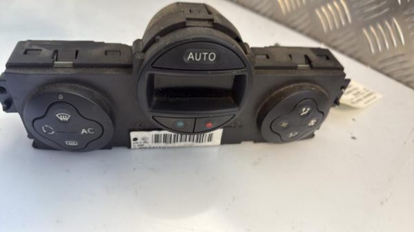 Commande chauffage RENAULT MEGANE 2 PHASE 1 BREAK Essence - Image 4
