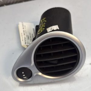 Aerateur tableau de bord avant droit RENAULT CLIO 3 PHASE 2 Diesel - Image 1