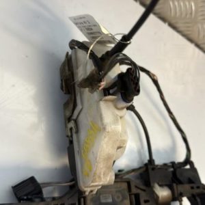 Serrure avant droit RENAULT MEGANE 2 PHASE 2 BREAK Diesel - Image 1