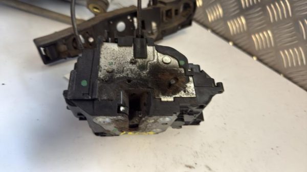 Serrure arriere gauche RENAULT CLIO 3 PHASE 2 Diesel - Image 2