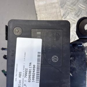 Bloc ABS (freins anti-blocage) VOLKSWAGEN POLO 4 PHASE 1 Diesel - Image 1