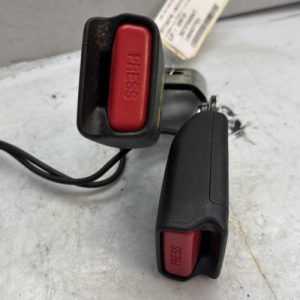 Attache ceinture arriere droit CITROEN C4 2 PHASE 2 Diesel - Image 1