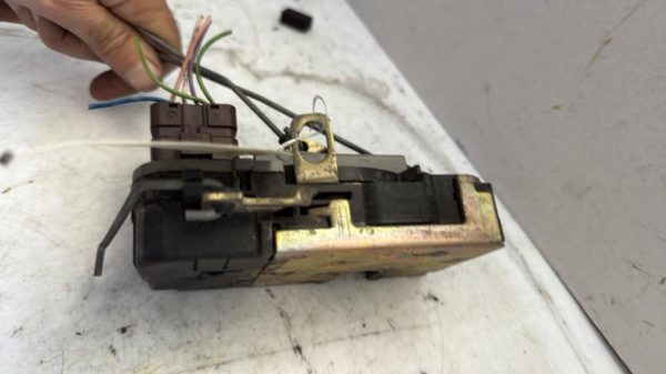 Serrure avant droit PEUGEOT 206 PHASE 2 Diesel - Image 4