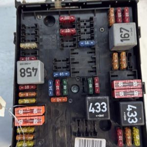 Porte fusible AUDI A3 2 PHASE 1 Essence - Image 1