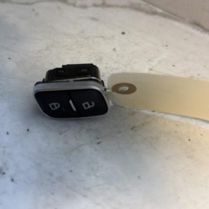 Interrupteur de leve vitre avant droit FORD FOCUS 3 PHASE 2 Diesel - Image 1