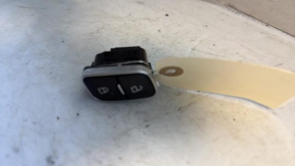 Interrupteur de leve vitre avant droit FORD FOCUS 3 PHASE 2 Diesel - Image 2