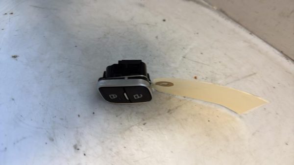Interrupteur de leve vitre avant droit FORD FOCUS 3 PHASE 2 Diesel - Image 3