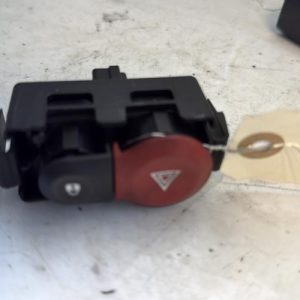 Bouton de warning RENAULT CLIO 3 PHASE 1 Diesel - Image 1