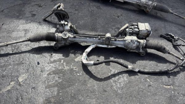 Cremaillere assistee FORD FOCUS 3 PHASE 2 Diesel - Image 3