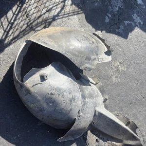 Pare boue avant droit VOLKSWAGEN PASSAT 5 Diesel - Image 1