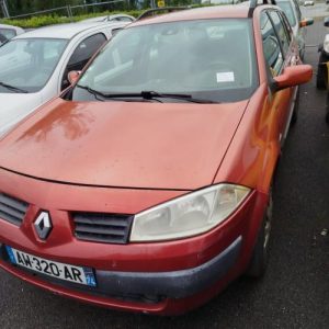 Pare boue avant gauche RENAULT MEGANE 2 PHASE 1 BREAK Essence - Image 1