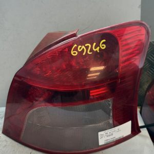 Feu arriere principal droit (feux) TOYOTA YARIS 2 PHASE 1 Essence - Image 1