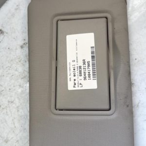 Pare soleil gauche RENAULT CLIO 4 PHASE 2 Essence - Image 1