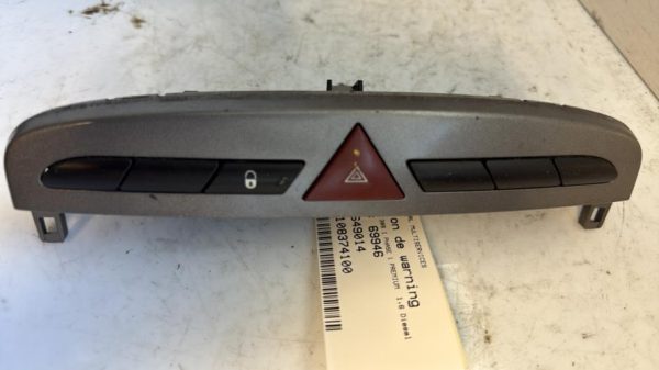 Bouton de warning PEUGEOT 308 1 PHASE 1 Diesel - Image 4