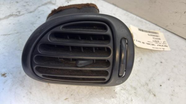 Aerateur tableau de bord avant gauche PEUGEOT 206 PHASE 1 Diesel - Image 2