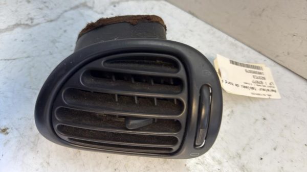 Aerateur tableau de bord avant gauche PEUGEOT 206 PHASE 1 Diesel - Image 3