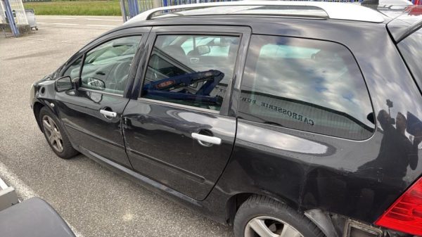 Renfort pare choc avant (traverse) PEUGEOT 307 PHASE 1 BREAK Diesel - Image 8