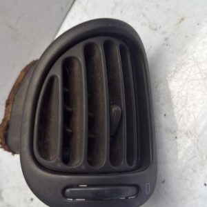 Aerateur tableau de bord avant droit PEUGEOT 206 PHASE 1 Diesel - Image 1
