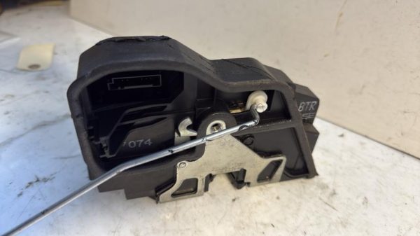 Serrure avant droit BMW SERIE 5 E60 PHASE 2 Diesel - Image 1