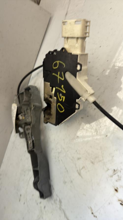 Serrure avant droit CITROEN C4 1 PHASE 1 Diesel - Image 1