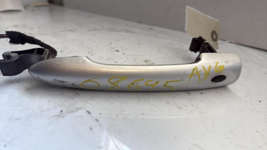 Poignee porte avant gauche RENAULT MEGANE 3 PHASE 1 Diesel - Image 2