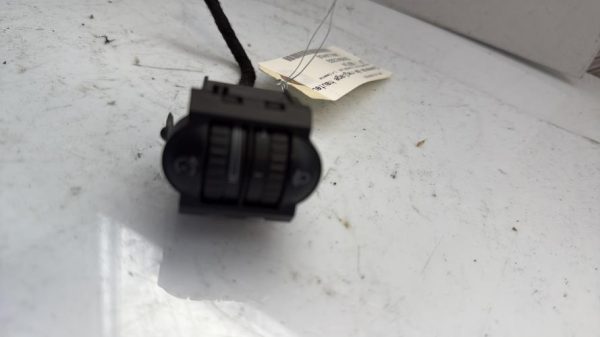 Commande de reglage hauteur de phare VOLKSWAGEN GOLF 6 Essence - Image 3