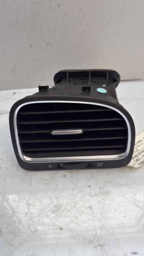 Aerateur tableau de bord avant droit VOLKSWAGEN GOLF 6 Essence - Image 2