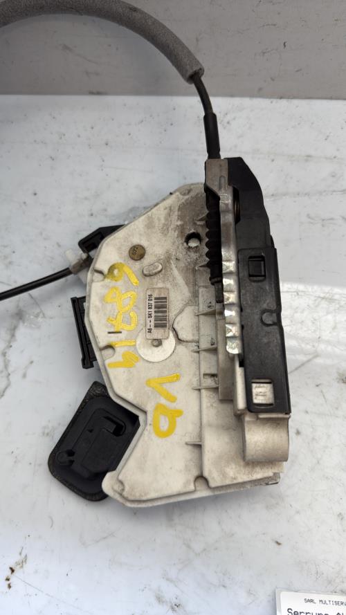 Serrure avant droit VOLKSWAGEN GOLF 6 Essence - Image 3