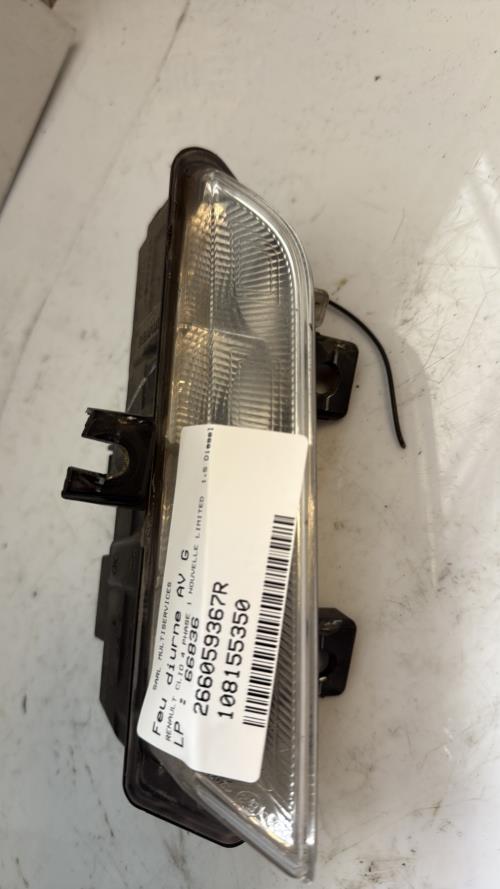 Feu diurne avant gauche RENAULT CLIO 4 PHASE 1 Diesel - Image 1