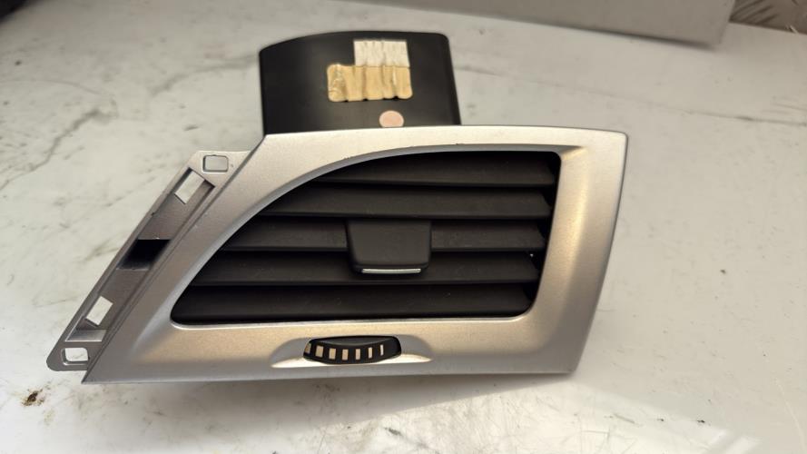 Aerateur tableau de bord avant droit RENAULT MEGANE 3 PHASE 1 Diesel - Image 2