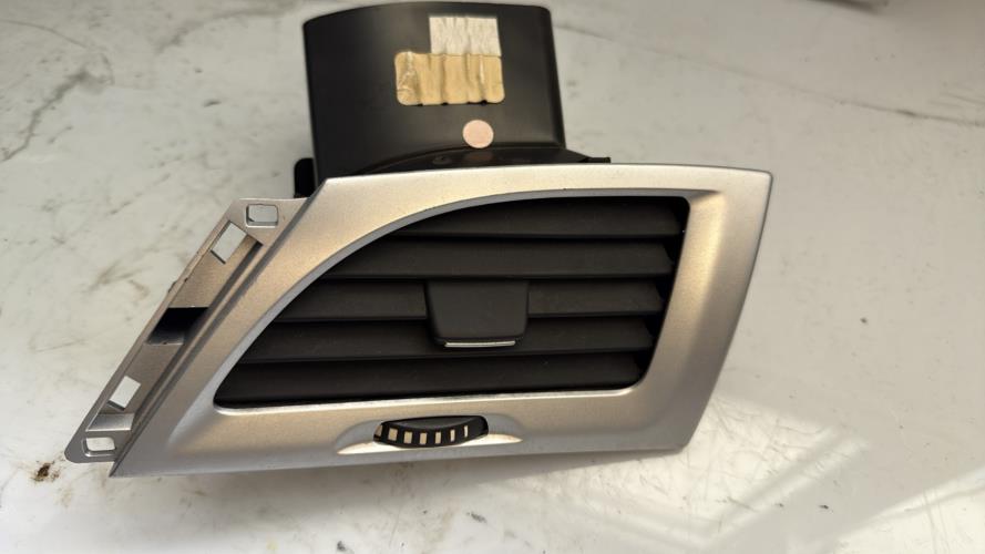 Aerateur tableau de bord avant droit RENAULT MEGANE 3 PHASE 1 Diesel - Image 3