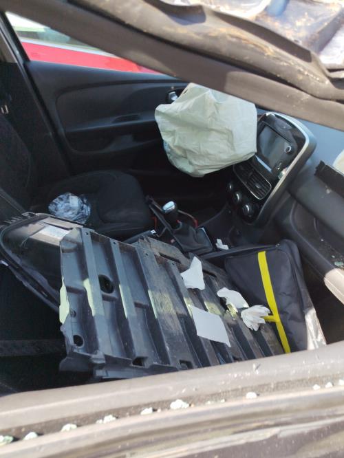 Bouton de warning RENAULT CLIO 4 PHASE 2 Essence - Image 6