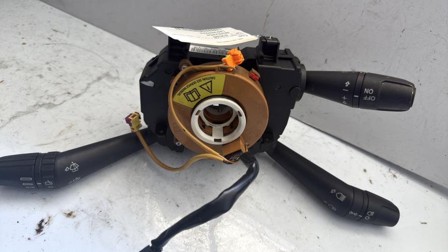 Com (Bloc Contacteur Tournant+Commodo Essuie Glace+Commodo Phare) ALFA ROMEO MITO PHASE 1 Essence - Image 2