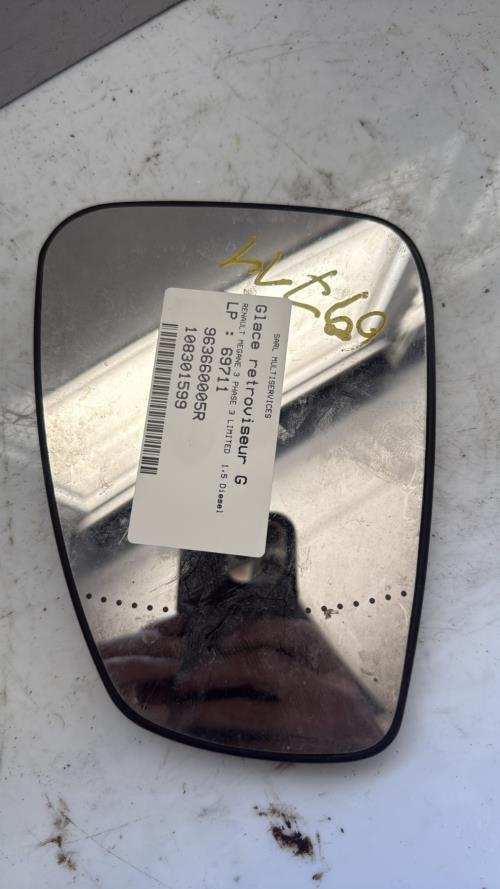 Glace retroviseur gauche RENAULT MEGANE 3 PHASE 3 Diesel - Image 1