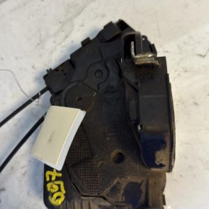 Serrure avant droit TOYOTA YARIS 2 PHASE 1 Diesel - Image 1