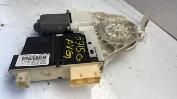 Moteur leve vitre avant gauche CITROEN C4 1 PHASE 1 Diesel - Image 3